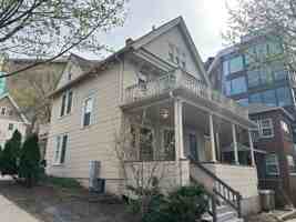 featured image of 203 S Henry St