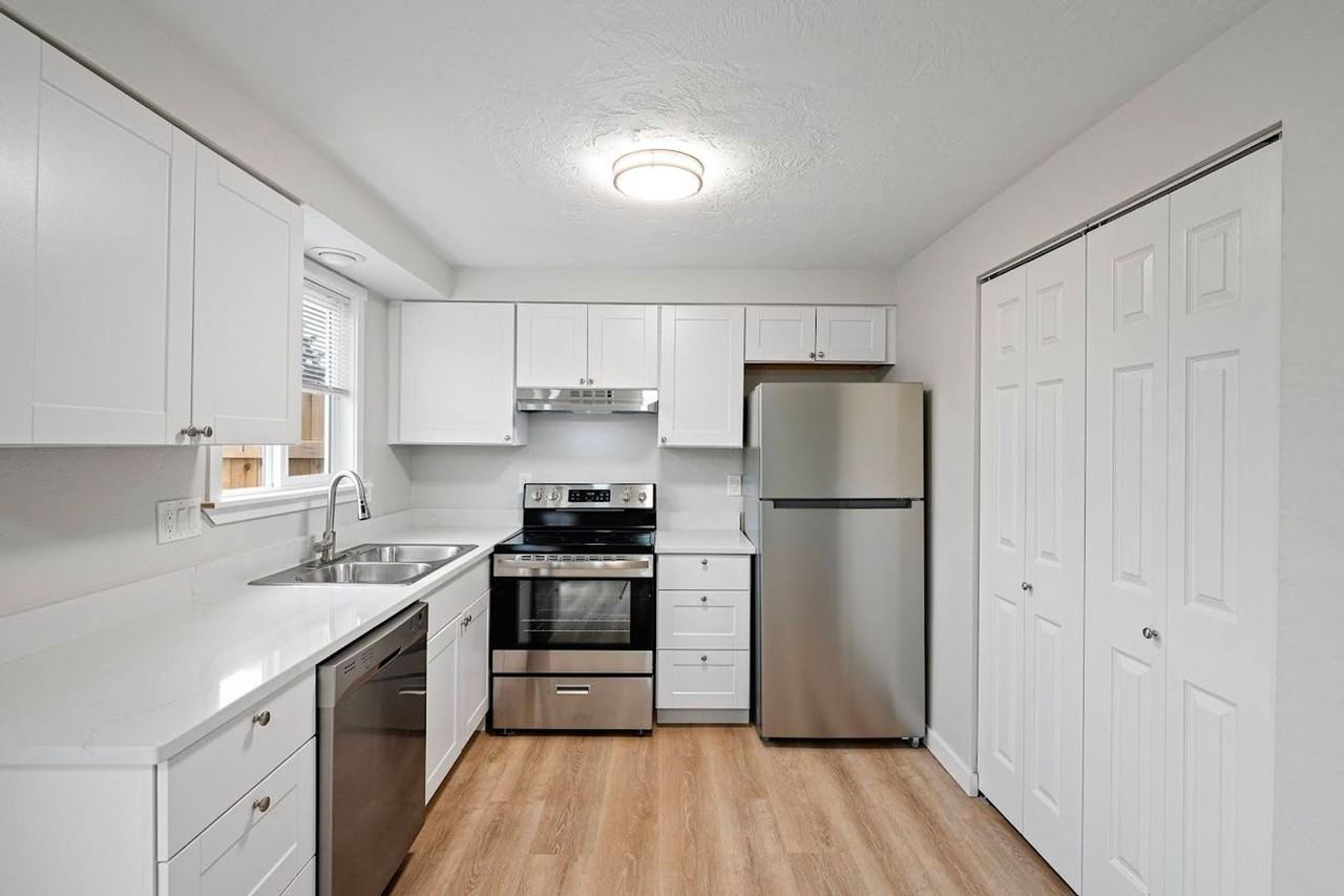 765 N Cloverleaf Loop - Photo 7 of 18