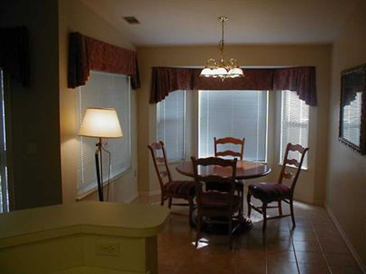 61 Zubler St - Photo 6 of 15