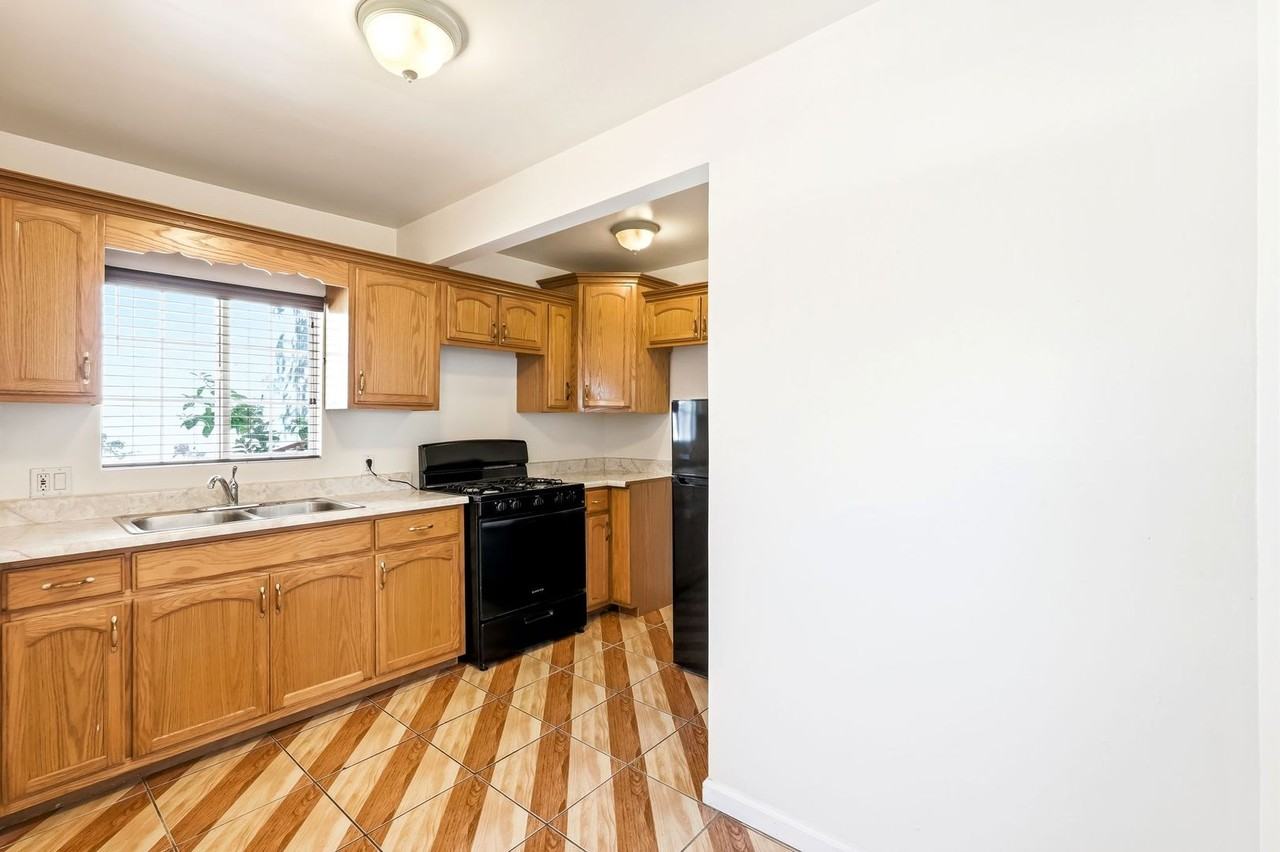 4965 O Sullivan Dr - Photo 4 of 19