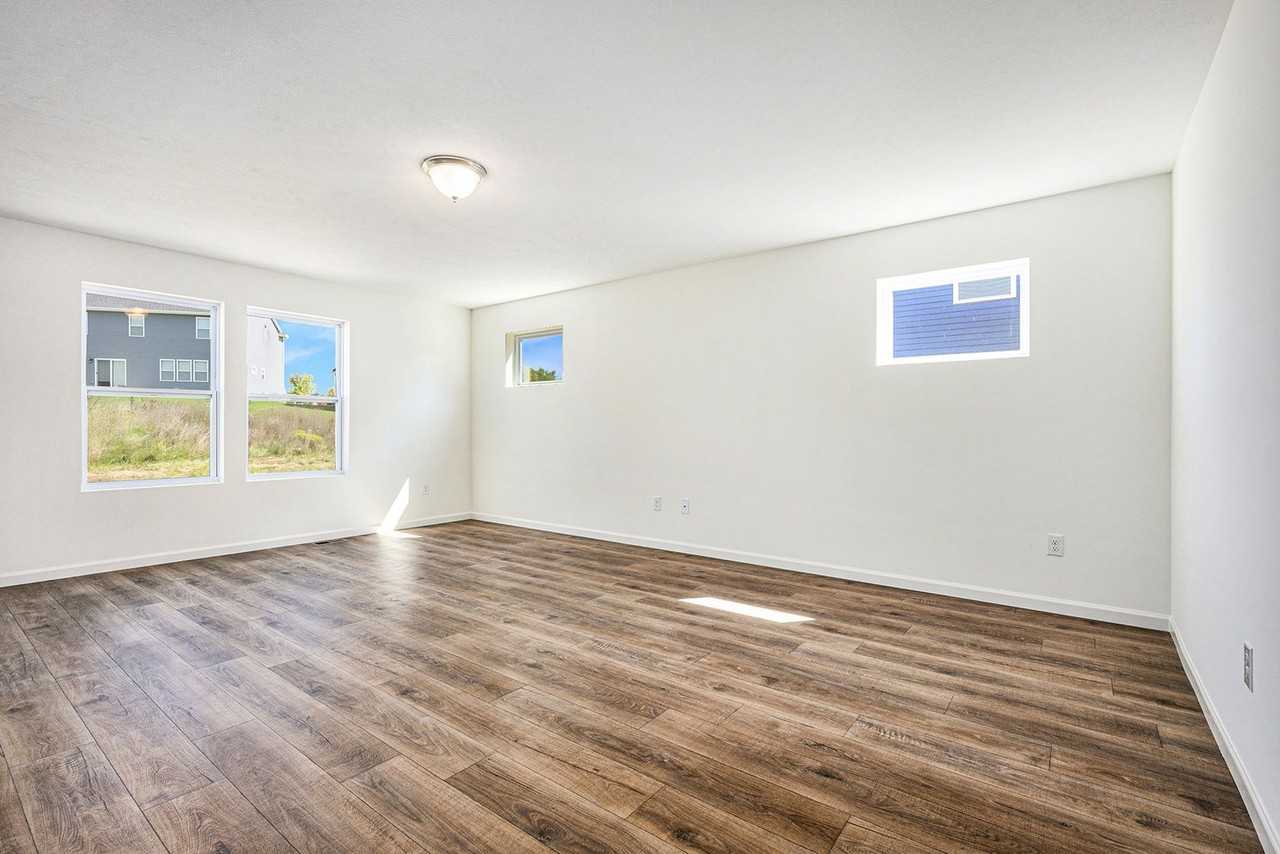 646 Benson Rd - Photo 6 of 21