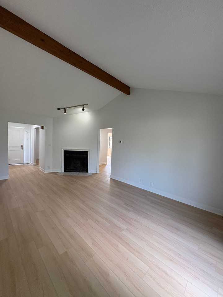 Beautiful Duplex on West Charter - Photo 2 of 11