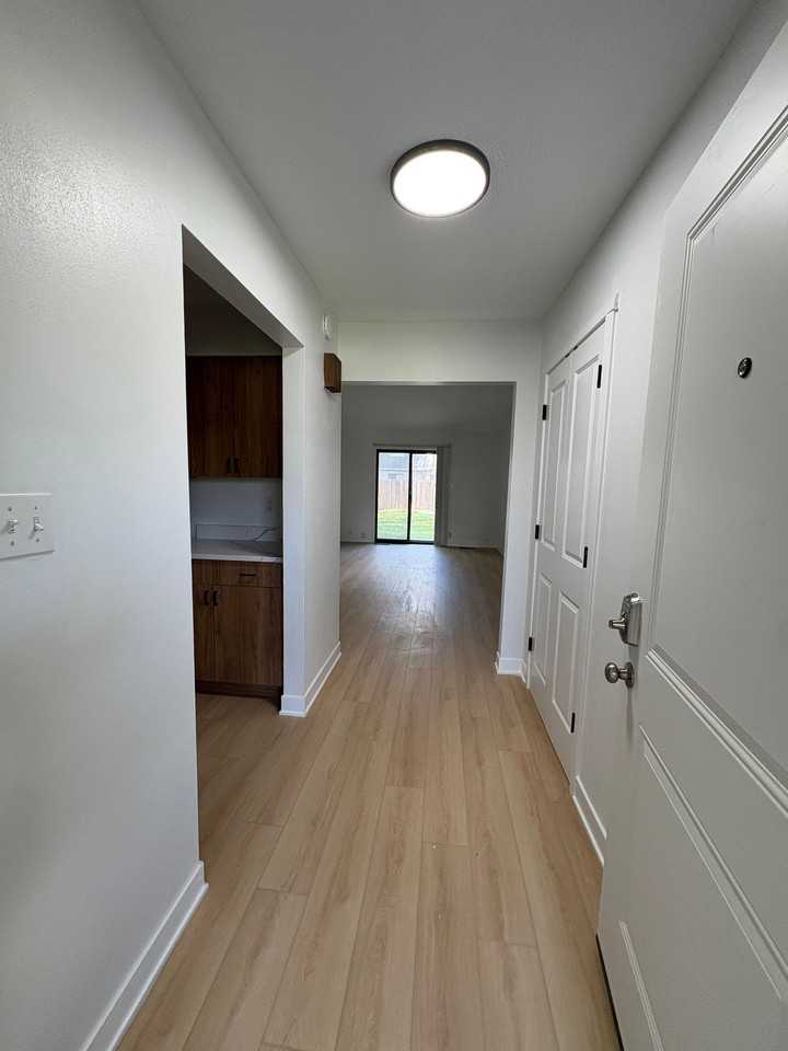 Beautiful Duplex on West Charter - Photo 4 of 11