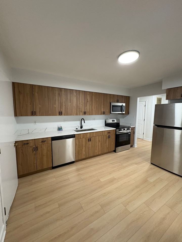 Beautiful Duplex on West Charter - Photo 6 of 11