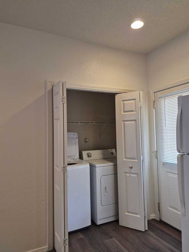 4248 Sabana Grande Ave Se - Photo 4 of 13