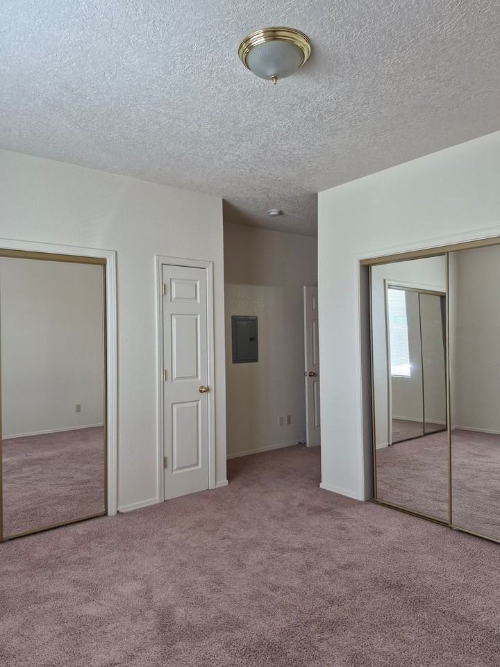 4248 Sabana Grande Ave Se - Photo 6 of 13