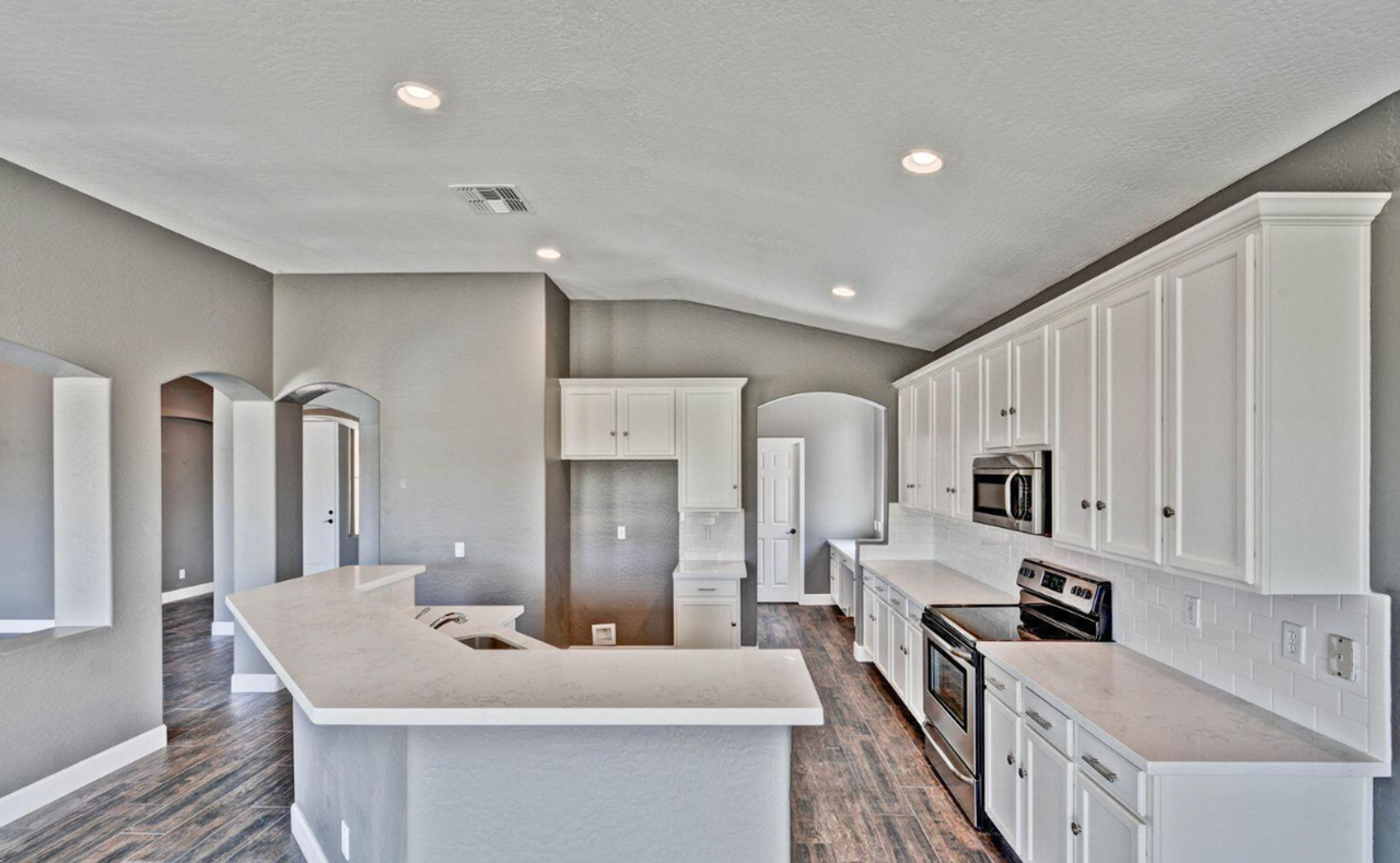 14284 W Woodbridge Ave - Photo 6 of 34