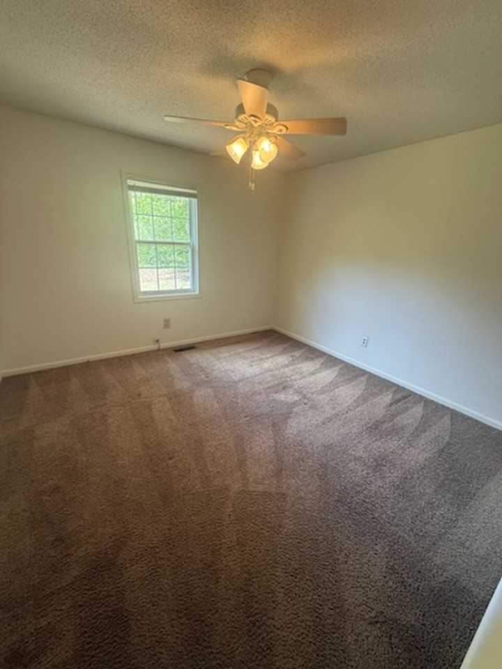 651 W Mine St - Photo 5 of 7