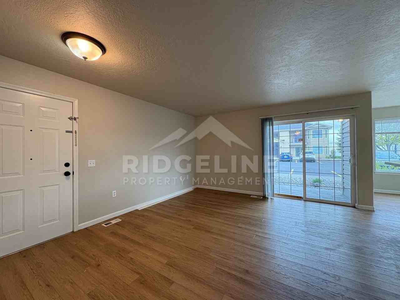 118 Clubhouse Cir - Photo 3 of 11