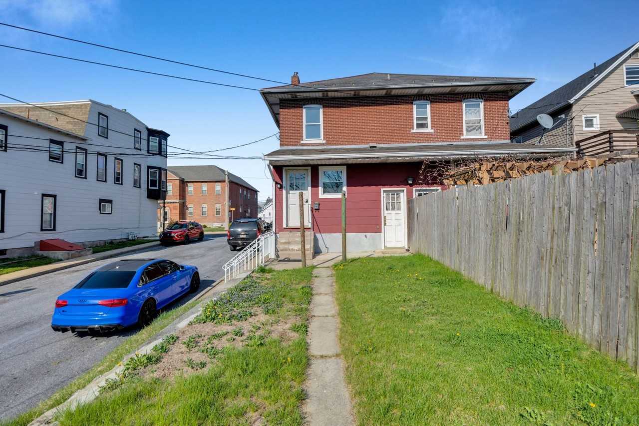 1466 Main St - Photo 3 of 24