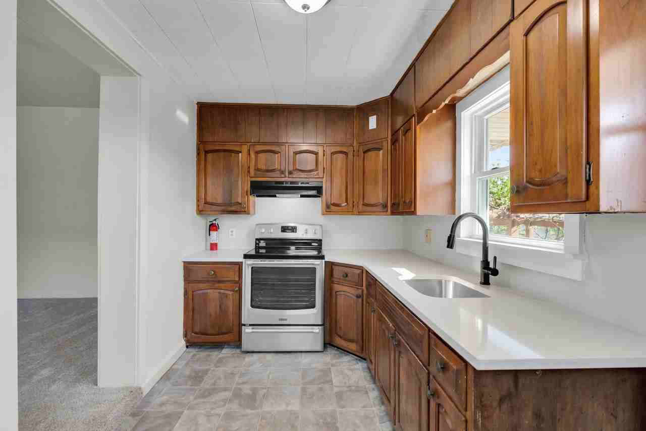 1466 Main St - Photo 6 of 24