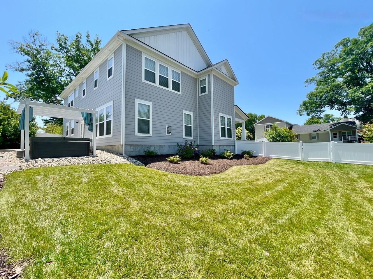 1424 Palmetto Ave - Photo 2 of 48