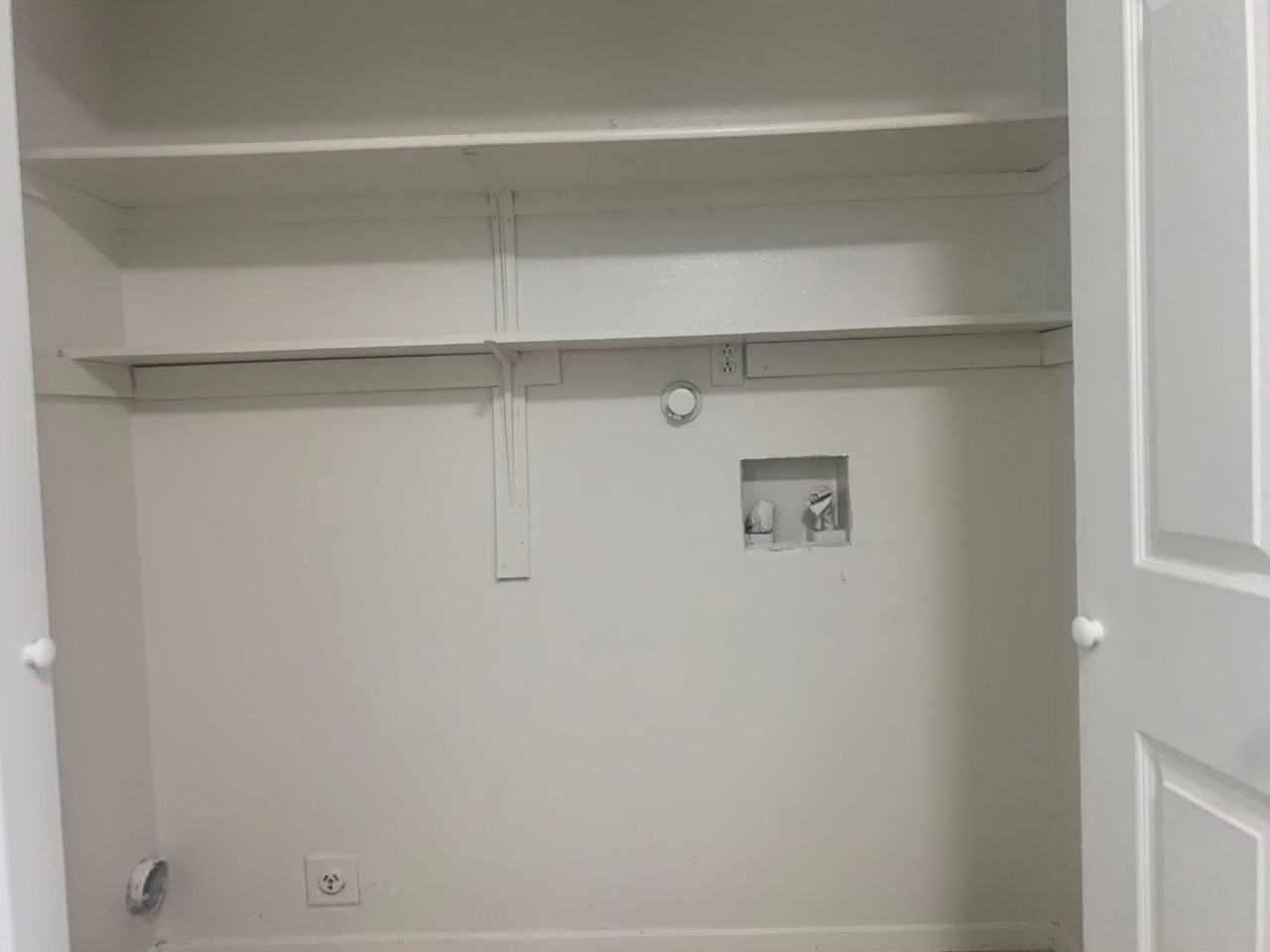 12120 Candelaria Rd NE - Photo 4 of 25