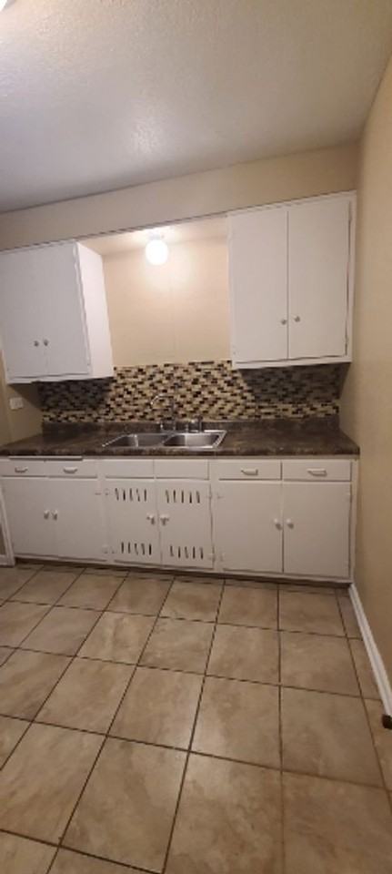 4740 N 22nd St - Photo 7 of 9