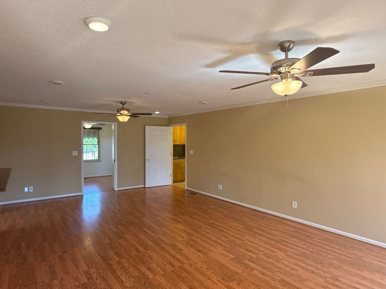 1131 Kendrick Rd - Photo 3 of 17