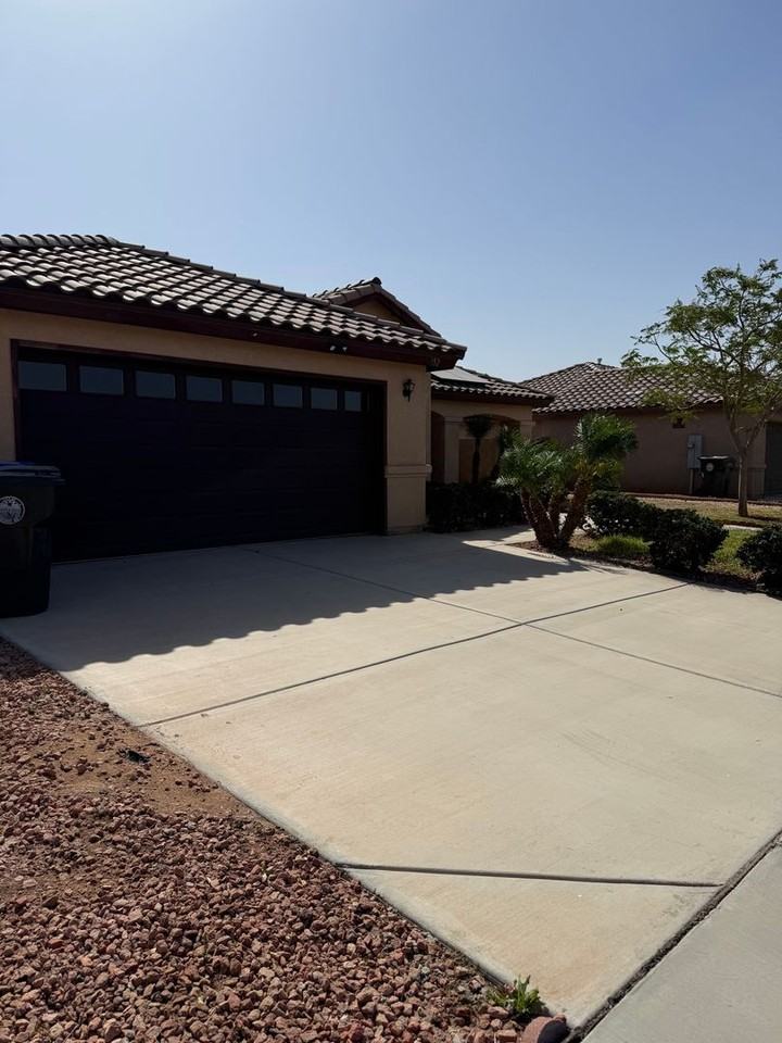 352 S Sunset Ave - Photo 2 of 33