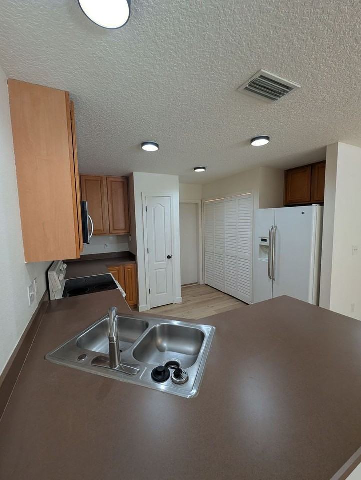 131 Merlot Way - Photo 3 of 15