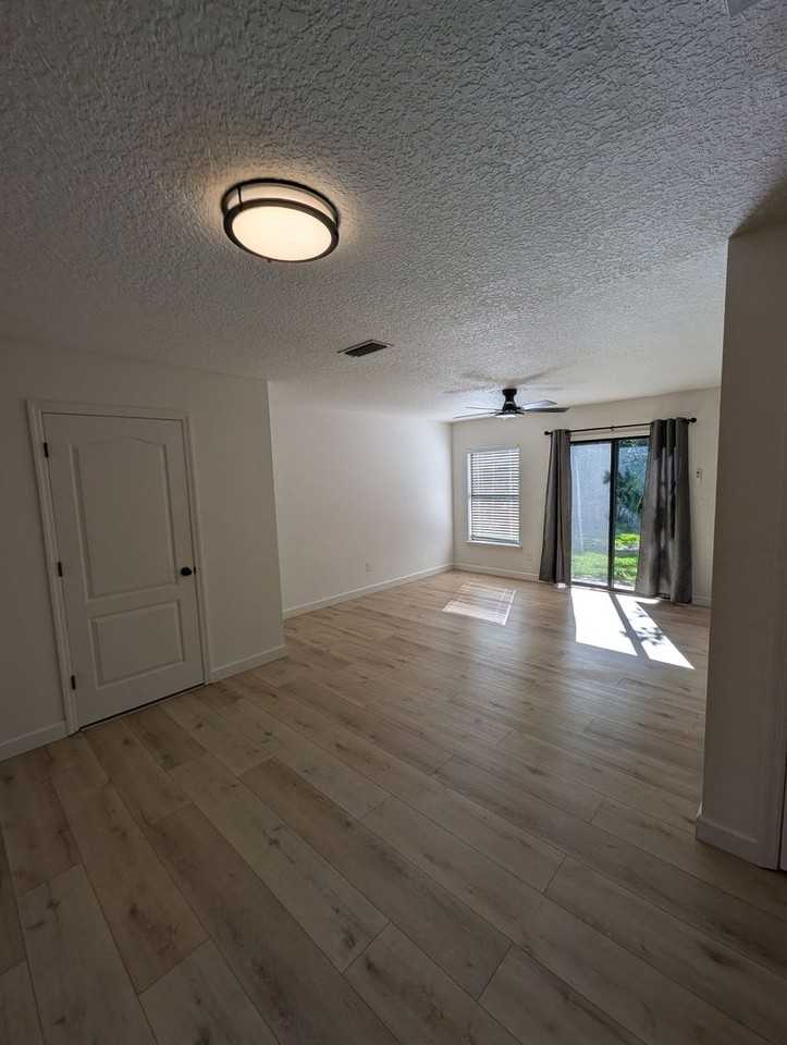 131 Merlot Way - Photo 5 of 15