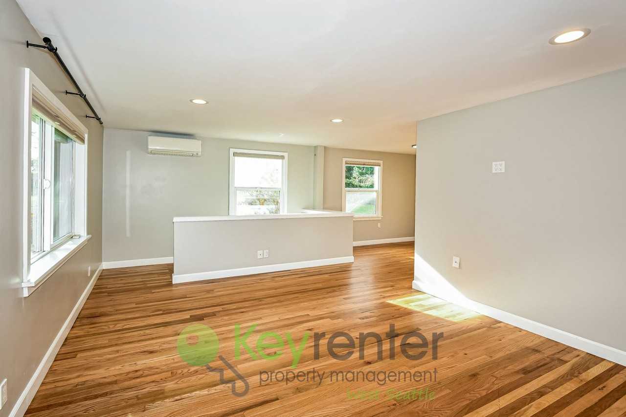 7474 S 116th St - Photo 2 of 27