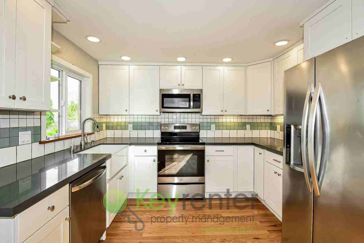 7474 S 116th St - Photo 4 of 27