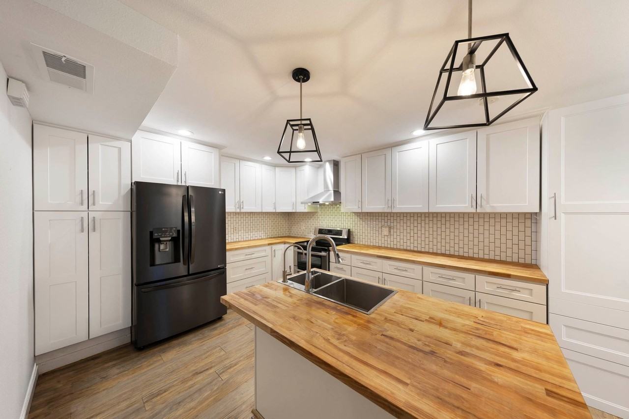 6560 Camino Vis #3 - Photo 4 of 13