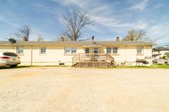 323 W Peach St - Photo 1 of 1