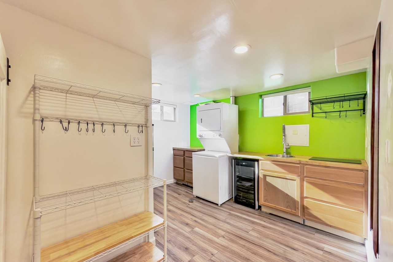 824 29th St - Photo 6 of 17