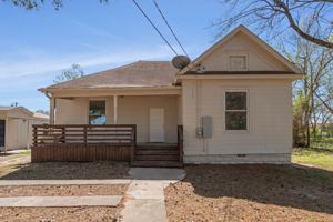 featured image of 5218 Elm St