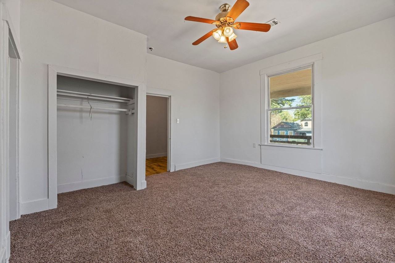 5218 Elm St - Photo 2 of 8