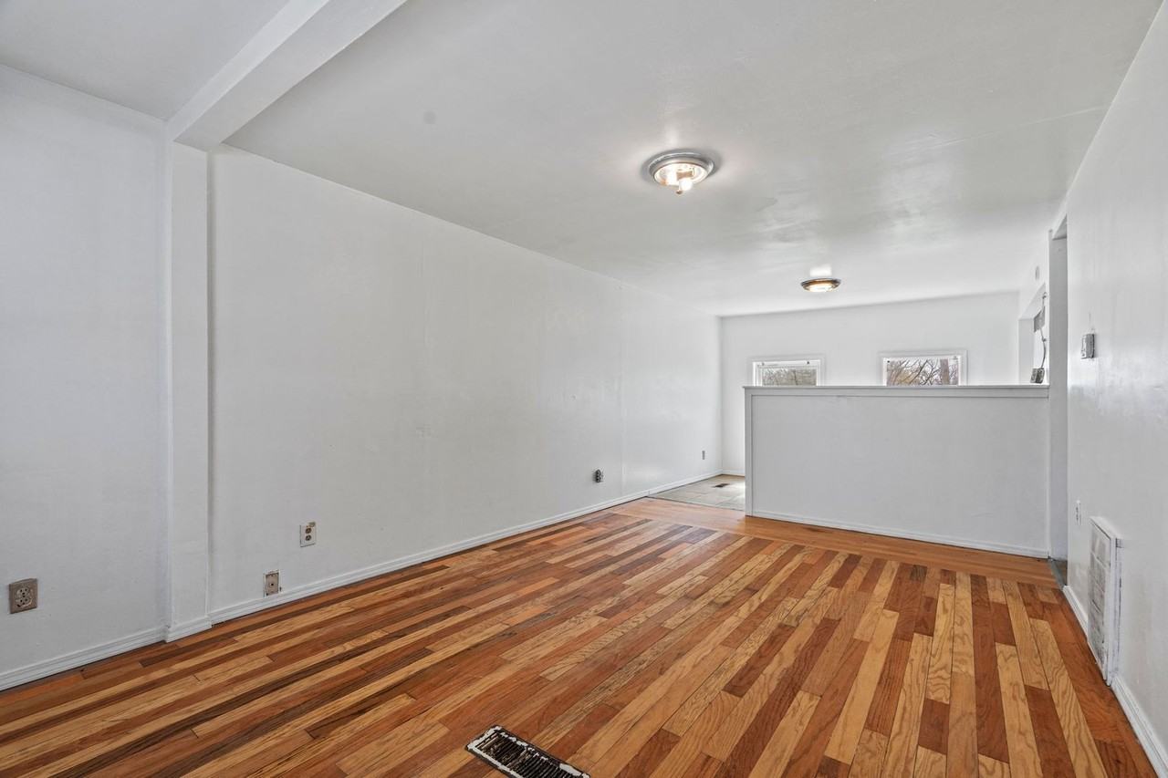 Elm St - Photo 2 of 6