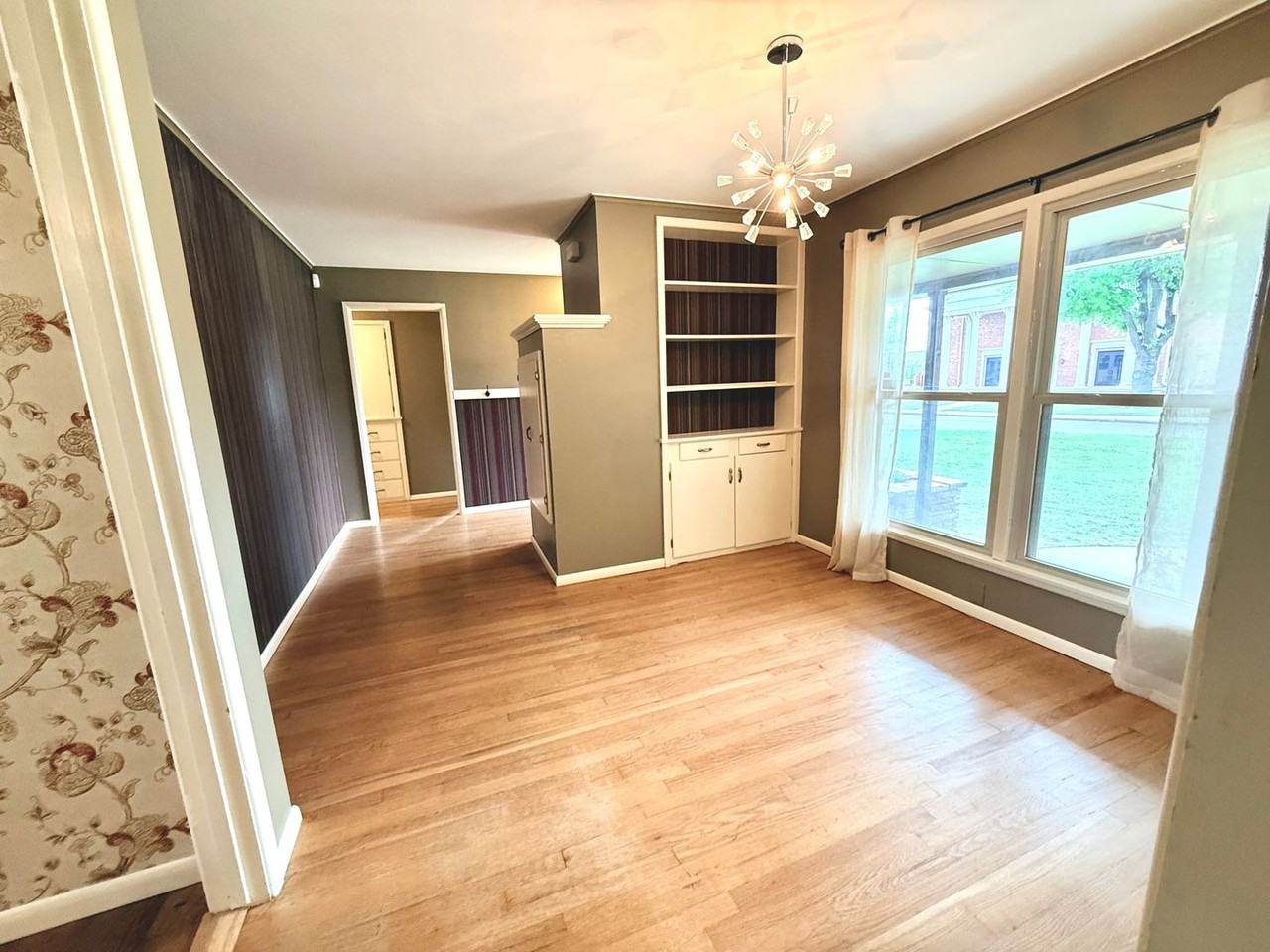 2321 Nw 50th St - Photo 4 of 14