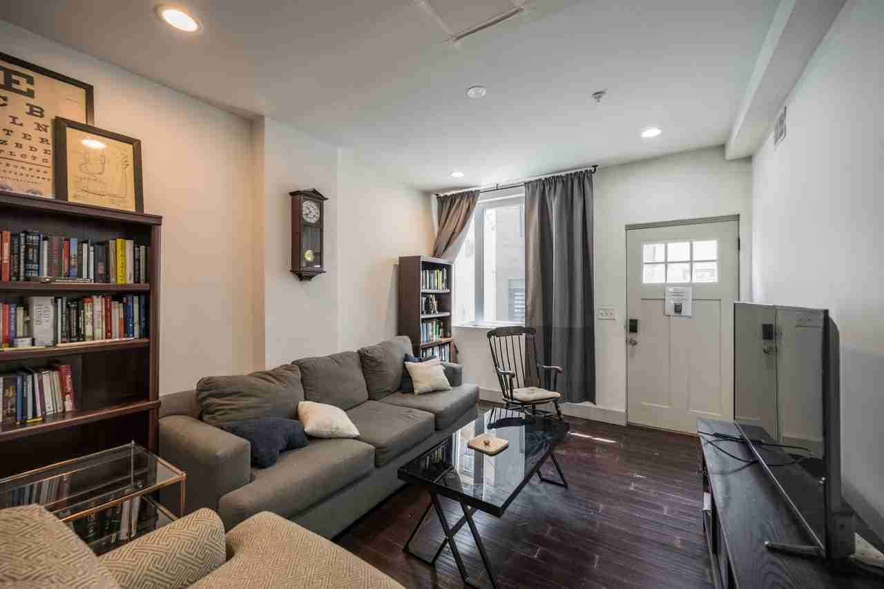 1770 Waterloo St - Photo 2 of 27