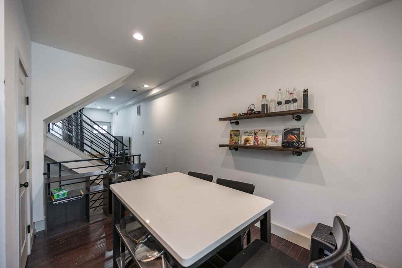 1770 Waterloo St - Photo 6 of 27