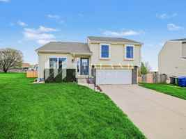 featured image of 2707 Canyon Cir