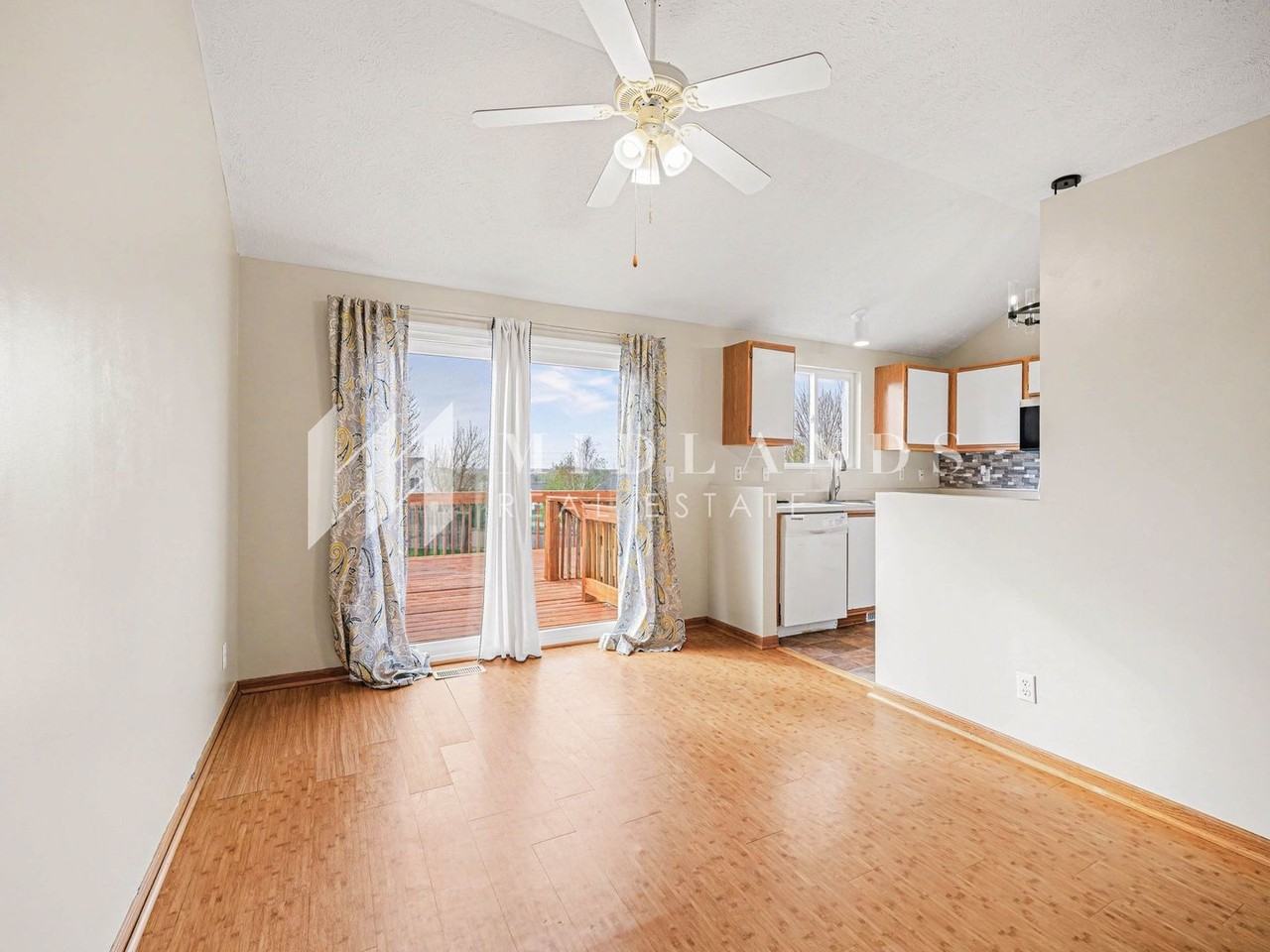 2707 Canyon Cir - Photo 3 of 15