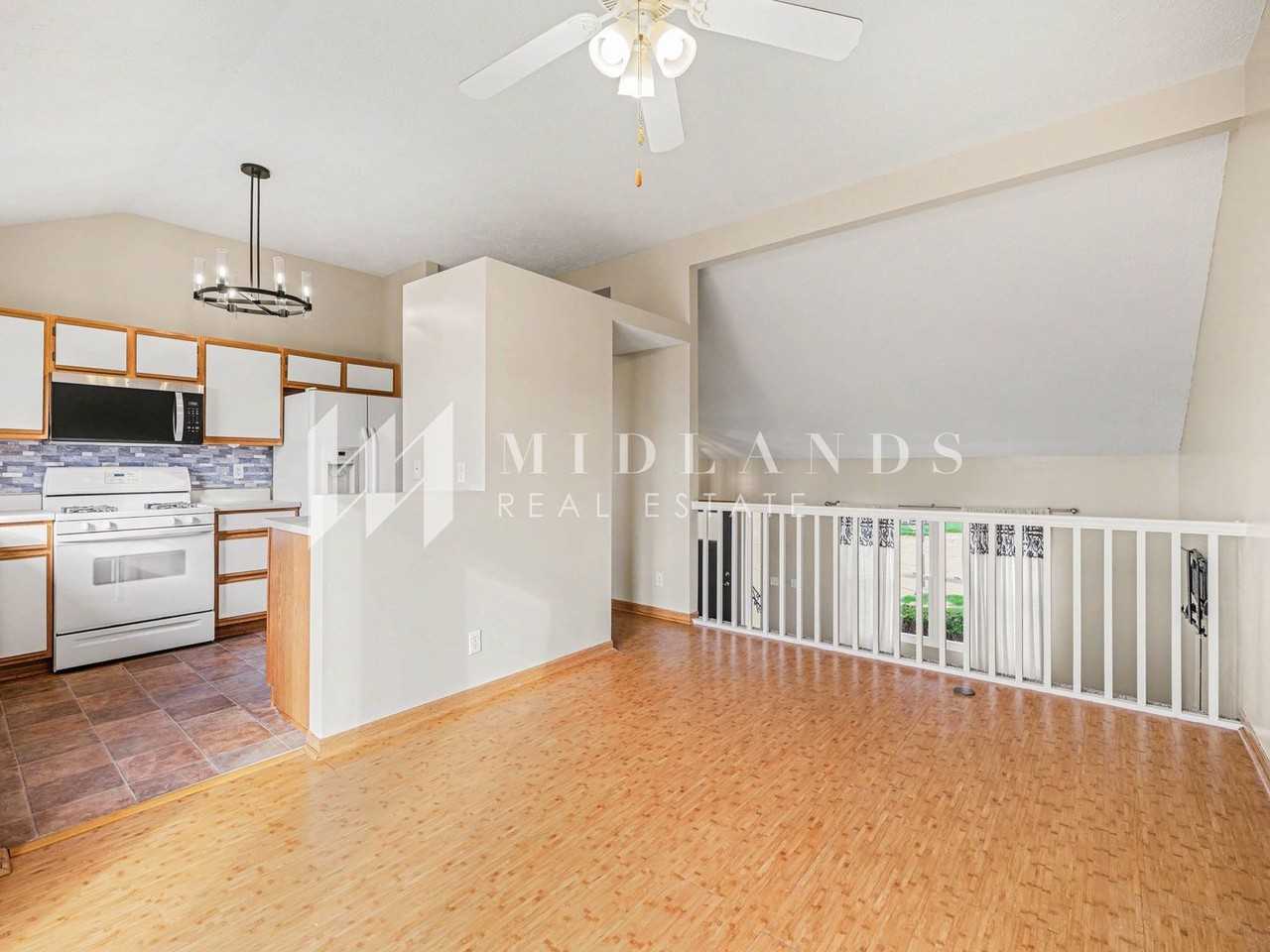 2707 Canyon Cir - Photo 4 of 15