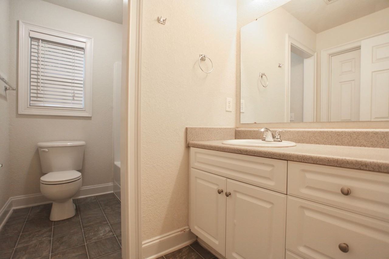 807 W Longleaf Dr #12 - Photo 6 of 18