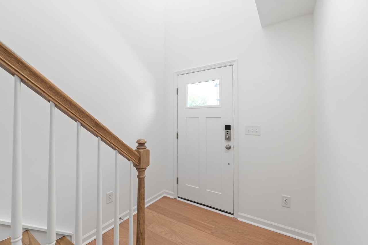 3012 Rexton Ln - Photo 4 of 36