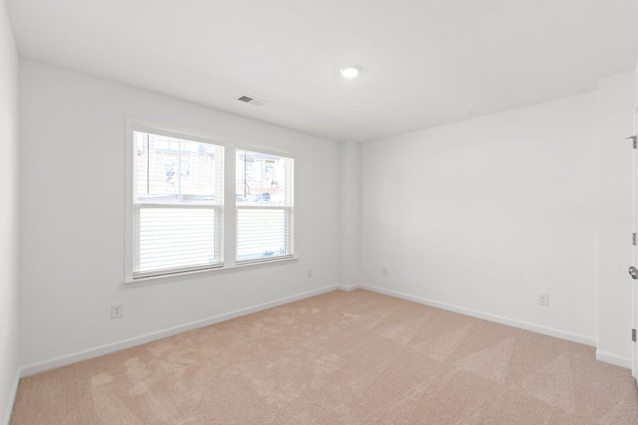 3012 Rexton Ln - Photo 5 of 36