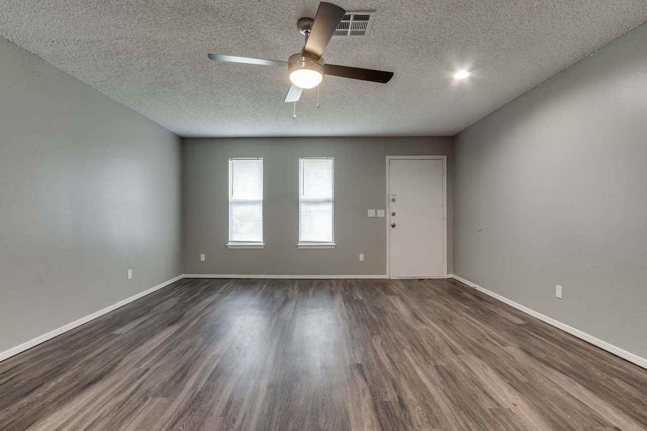 3916 Se 46th St - Photo 3 of 27