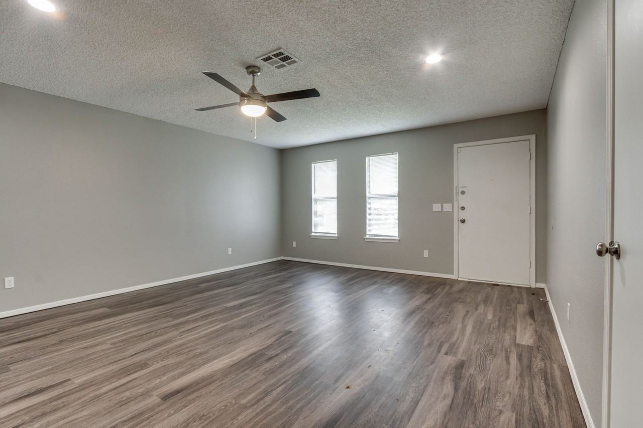 3916 Se 46th St - Photo 7 of 27