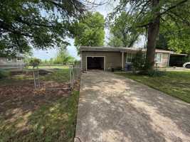 featured image of 537 E Allen St