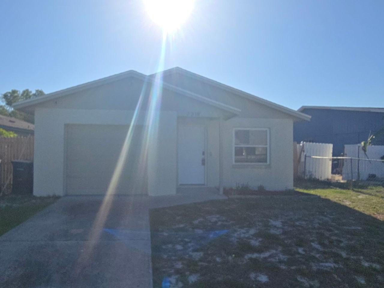 3316 Timberline Rd W - Photo 2 of 11