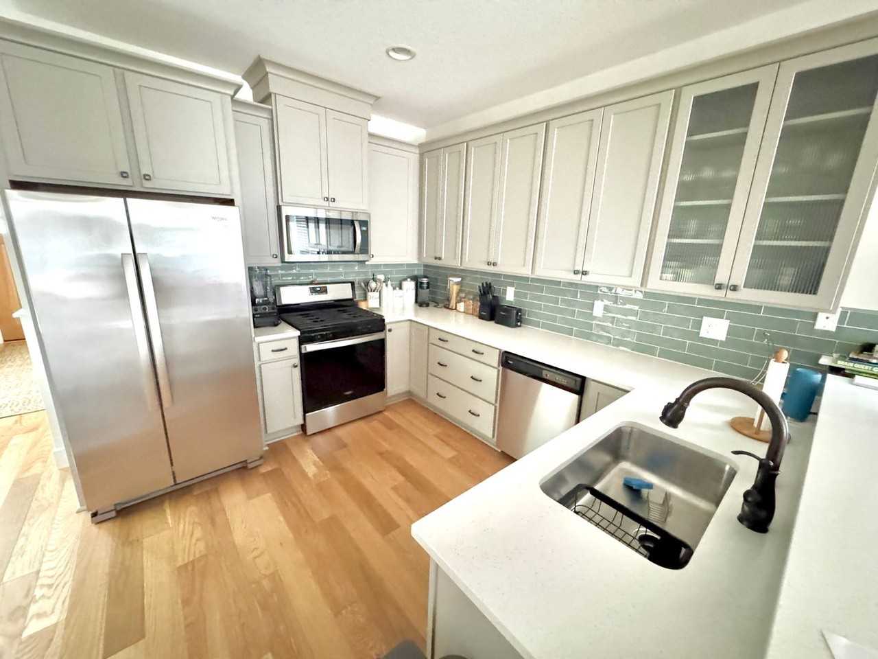 9047 N Mohawk Ave - Photo 3 of 12