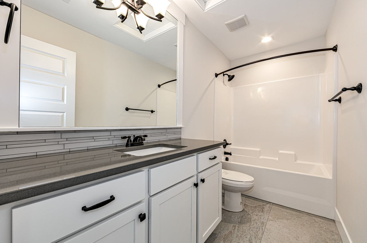 9047 N Mohawk Ave - Photo 6 of 12