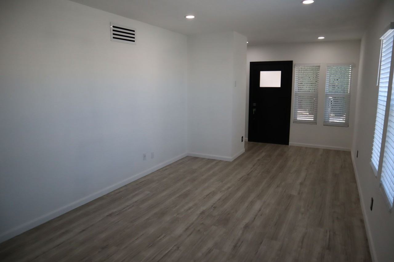 396 Judd St - Photo 6 of 48