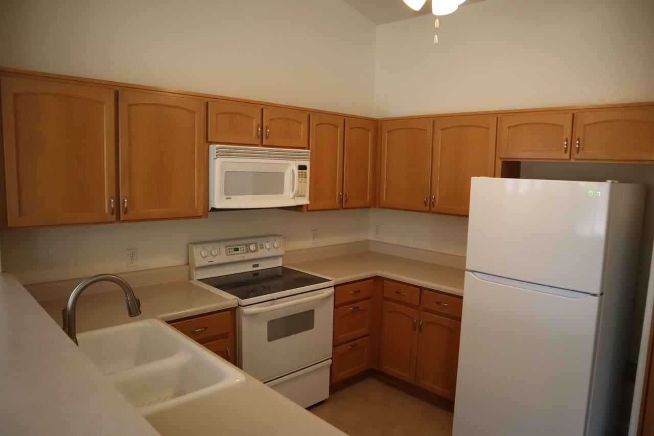 2630 Lemoor Ct - Photo 6 of 46