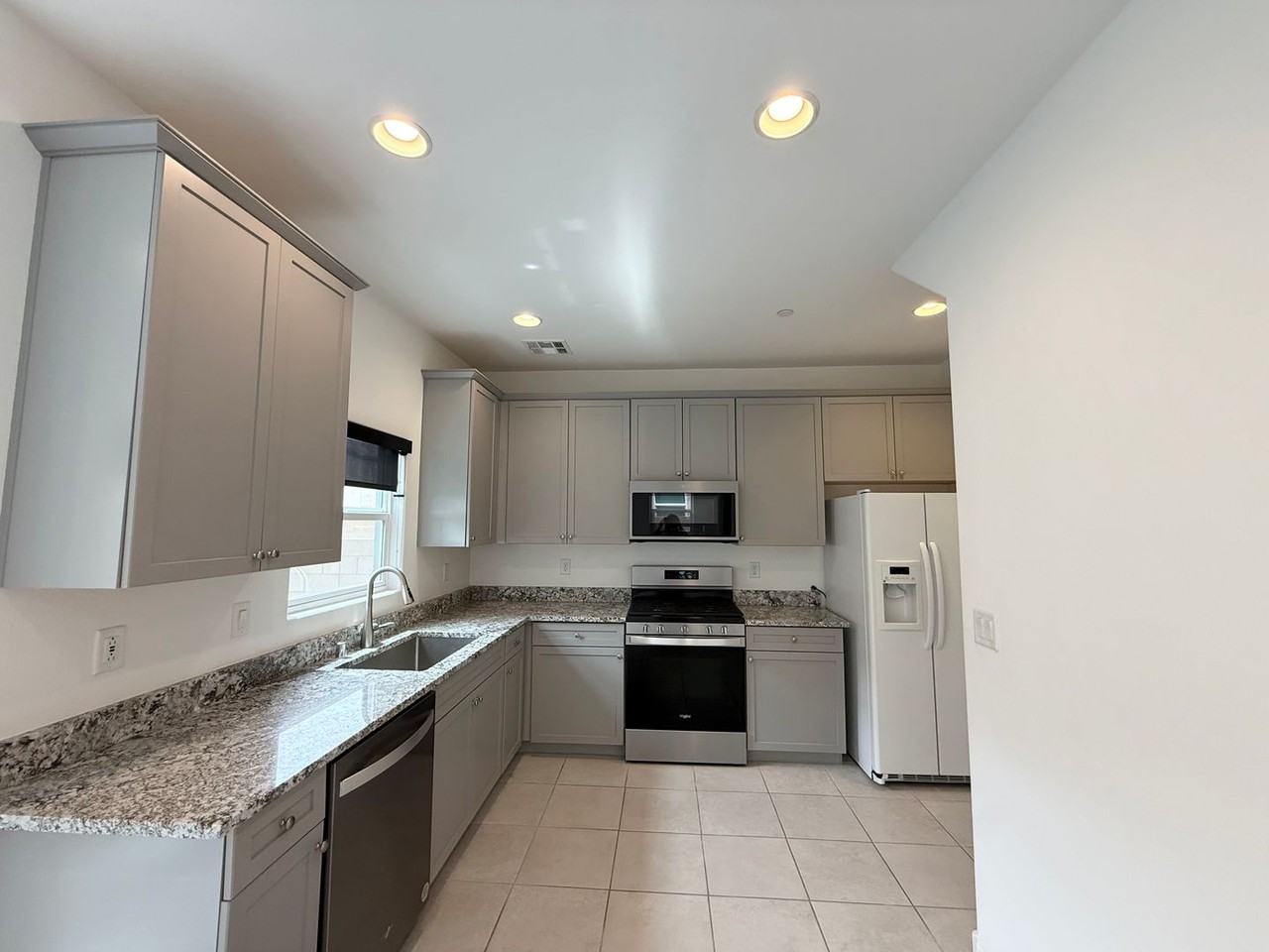 69 Ella Ashman Ave - Photo 2 of 27