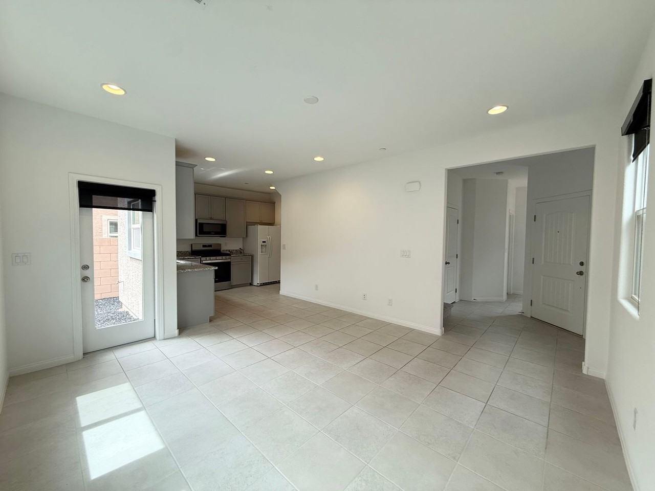 69 Ella Ashman Ave - Photo 7 of 27