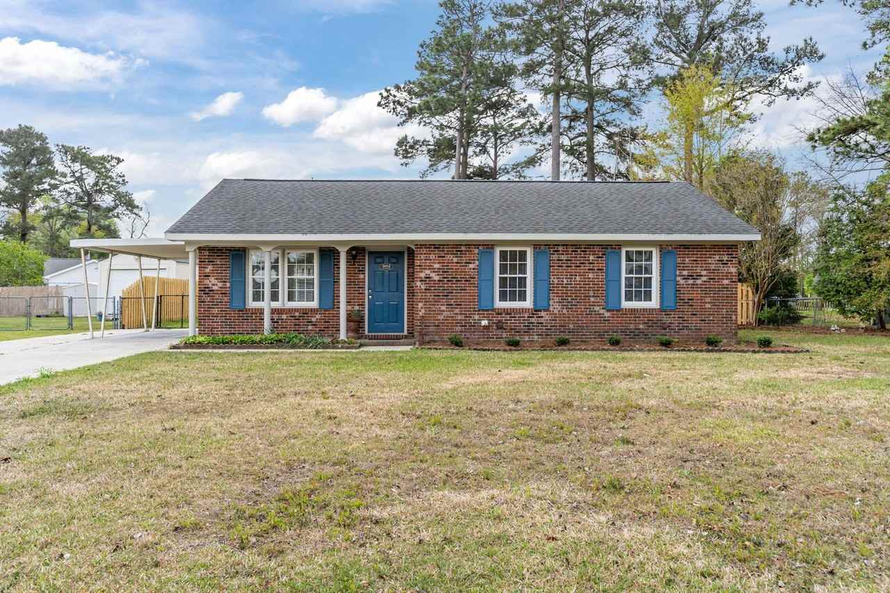 5012 Ferndale Dr - Photo 3 of 46